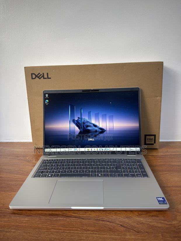 New Laptop Dell Pro Plus 16 16GB Intel Core Ultra 5 SSD 512GB