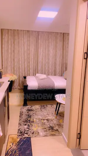 Studio Convenient for Airport Stopover | Comfortable & Private