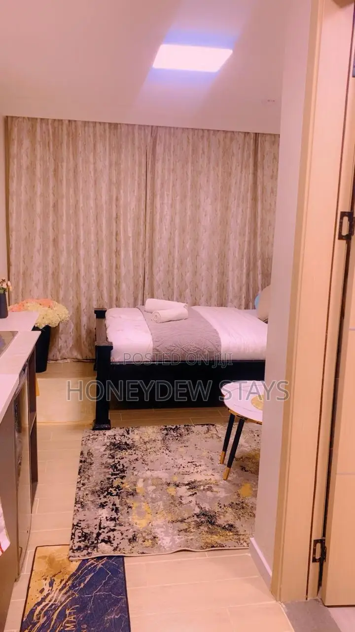Studio Convenient for Airport Stopover | Comfortable & Private