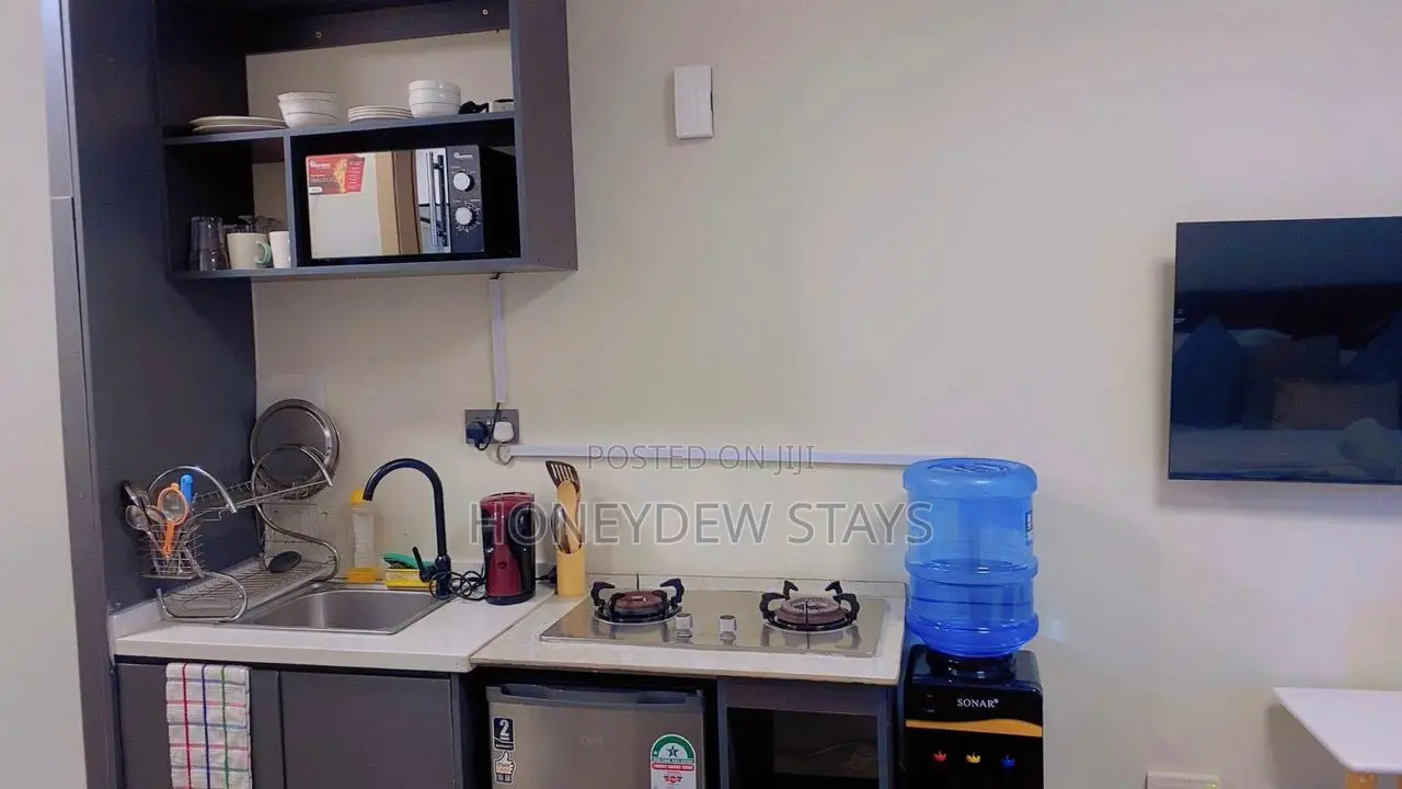 Studio Convenient for Airport Stopover | Comfortable & Private