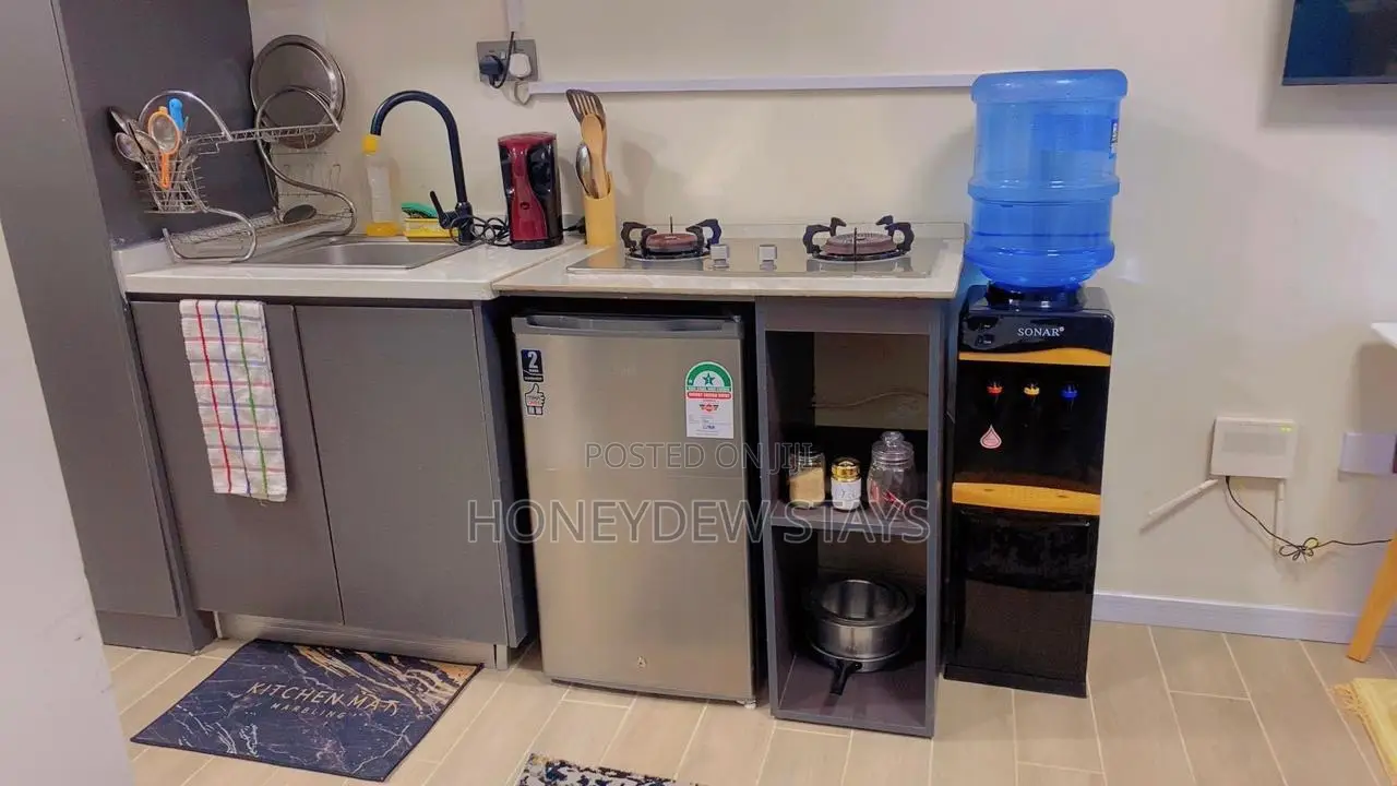 Studio Convenient for Airport Stopover | Comfortable & Private