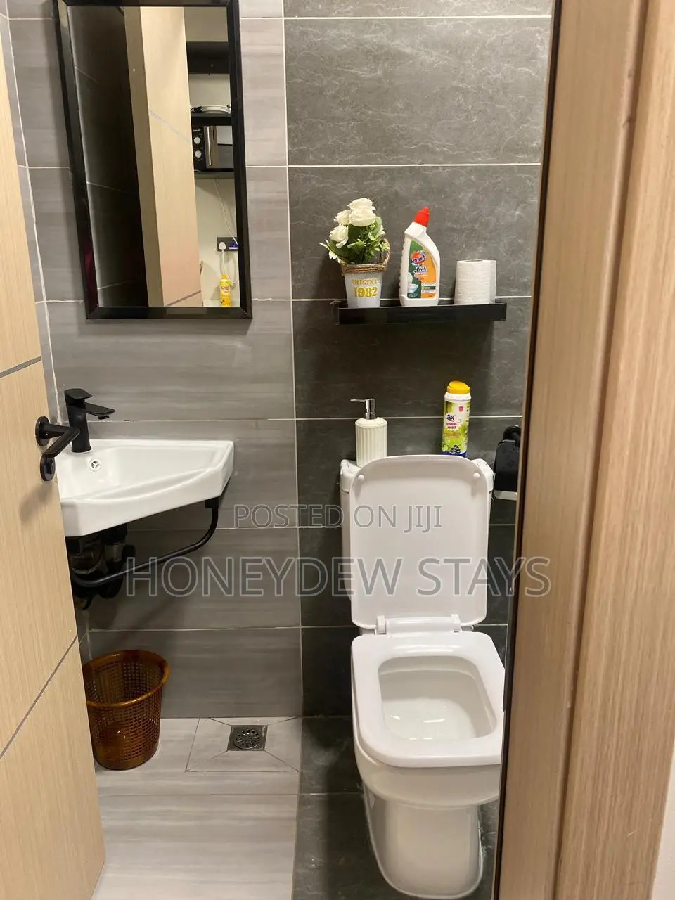 Studio Convenient for Airport Stopover | Comfortable & Private