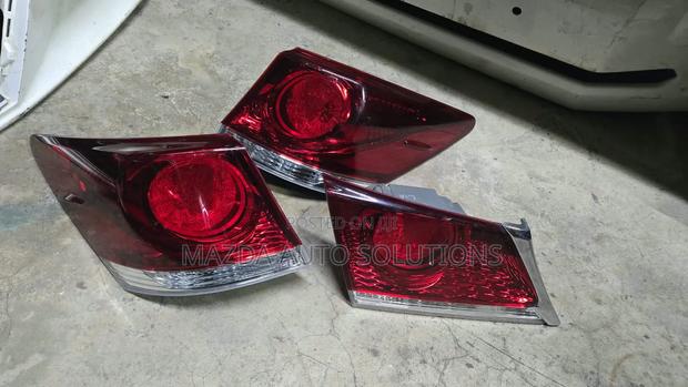Toyota Crown Athletee Tailights 2013 - 2019