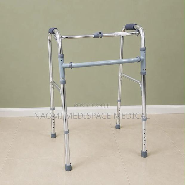 Walking Frame Without Wheels for the Elderly and Disabled