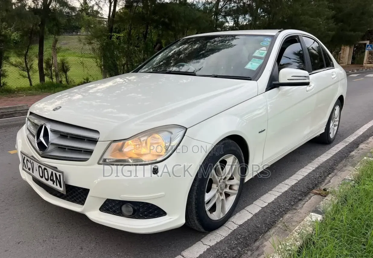 Mercedes-Benz C200 2012 White