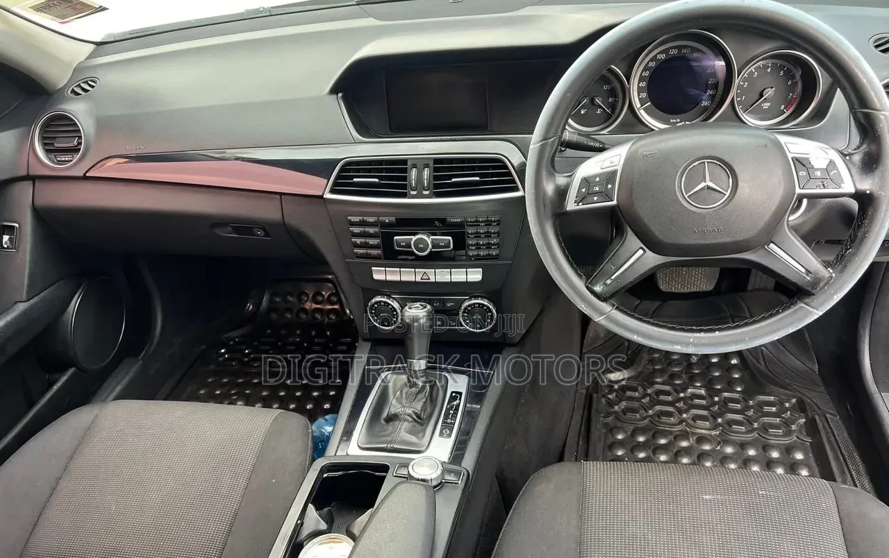 Mercedes-Benz C200 2012 White