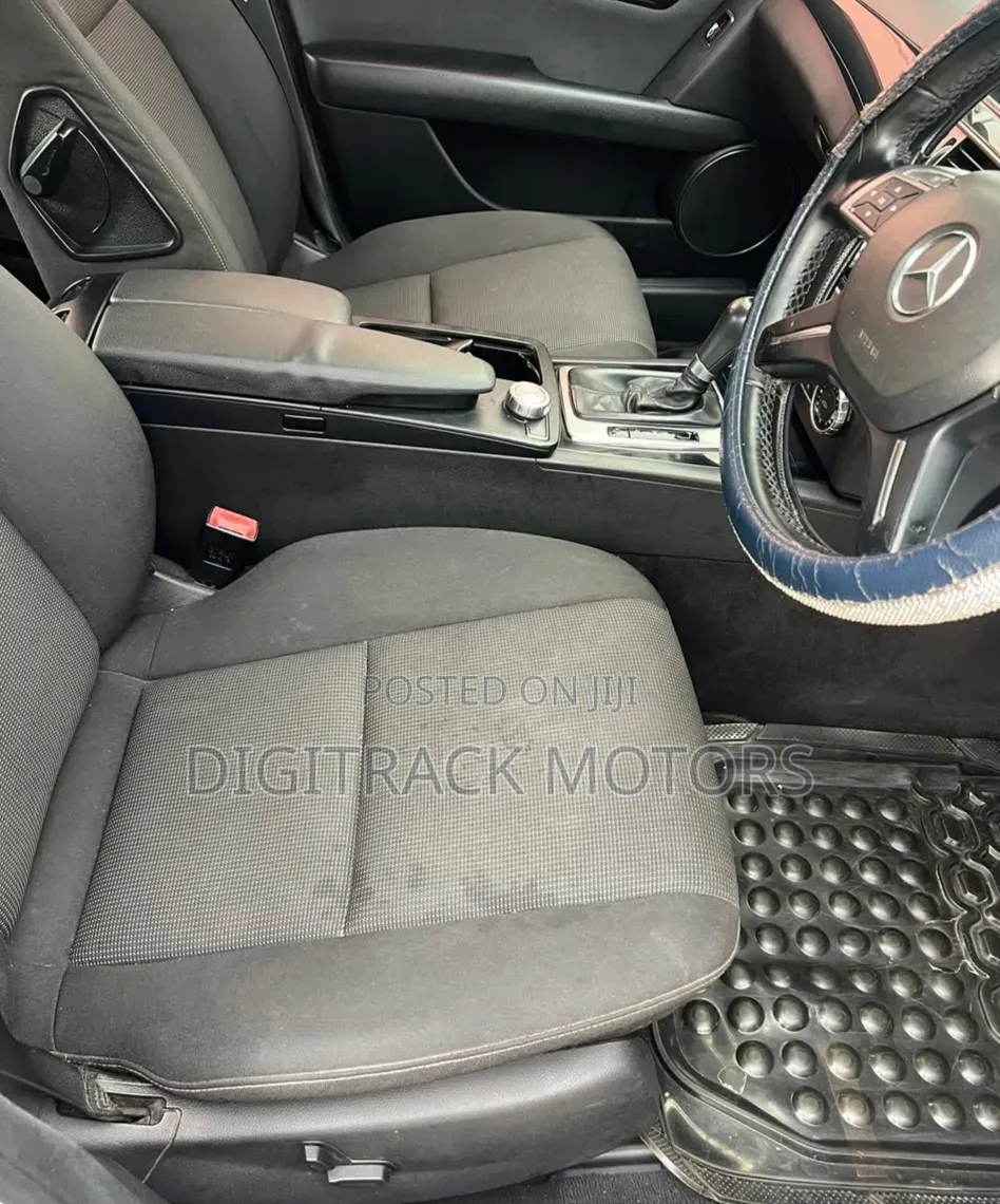 Mercedes-Benz C200 2012 White