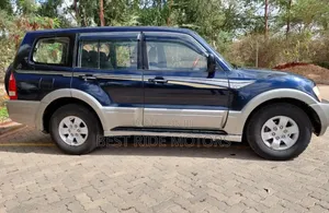 Mitsubishi Pajero 2003 Blue