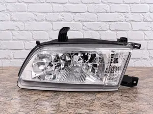 Casp Head Lamp / Light Nissan Sunny B15 2001