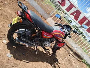 Bajaj Boxer 150 UG 2022 Red