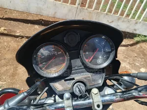 Bajaj Boxer 150 UG 2022 Red