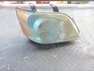 Toyota Noah 2005 Headlight