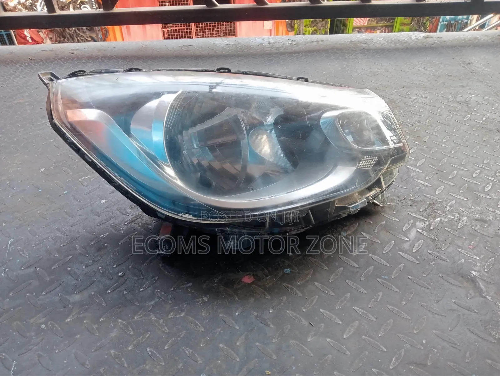Mitsubishi K-Wagon Headlight