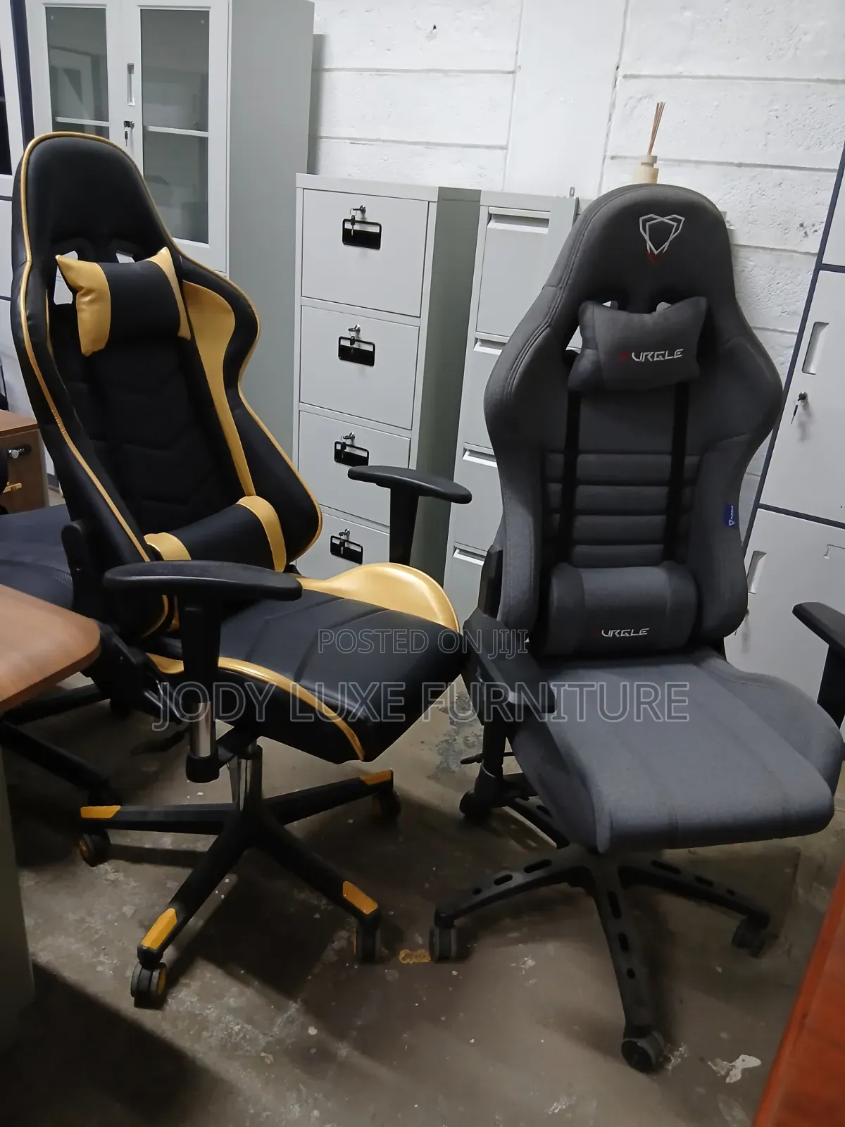 GAMING Office Chair With Armrests Headrest