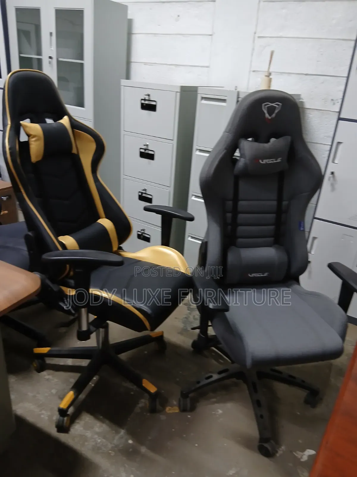 GAMING Office Chair With Armrests Headrest