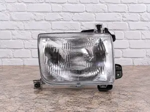 Casp Head Lamp / Light Nissan Hardbody D22 1997/1998/1999/2000
