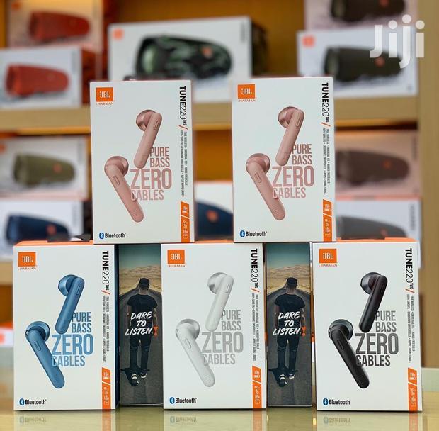 Jbl Tune 220tws Bluetooth Earbuds - main view