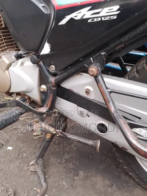 Honda CB 2019 Red