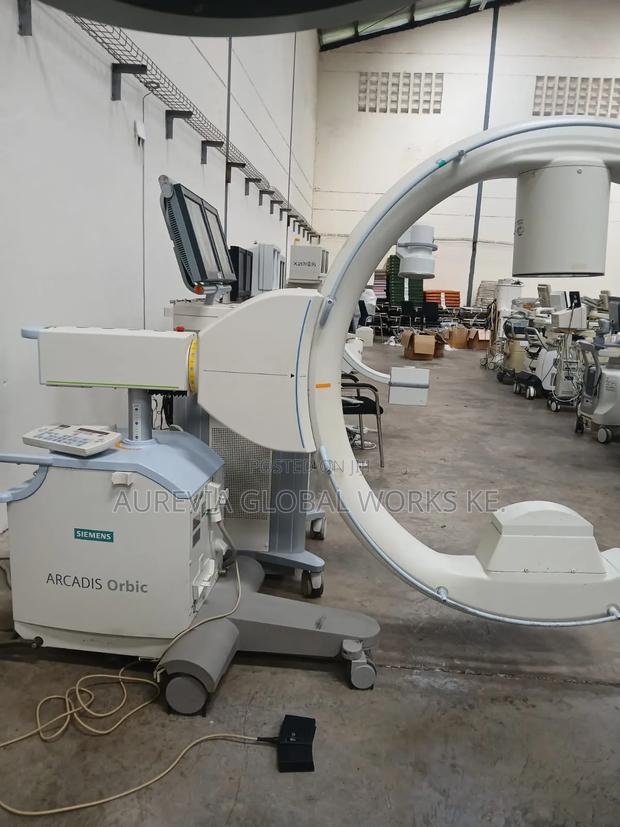 Mobile C‐arm Fluoroscopy System. - thumbnail 2