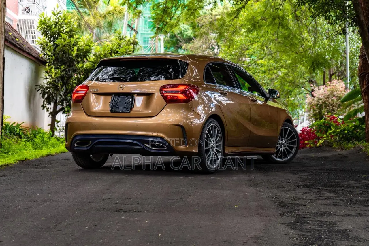 Mercedes-Benz A-Class 2017 Gold