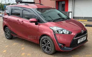 Toyota Sienta 2017 Red