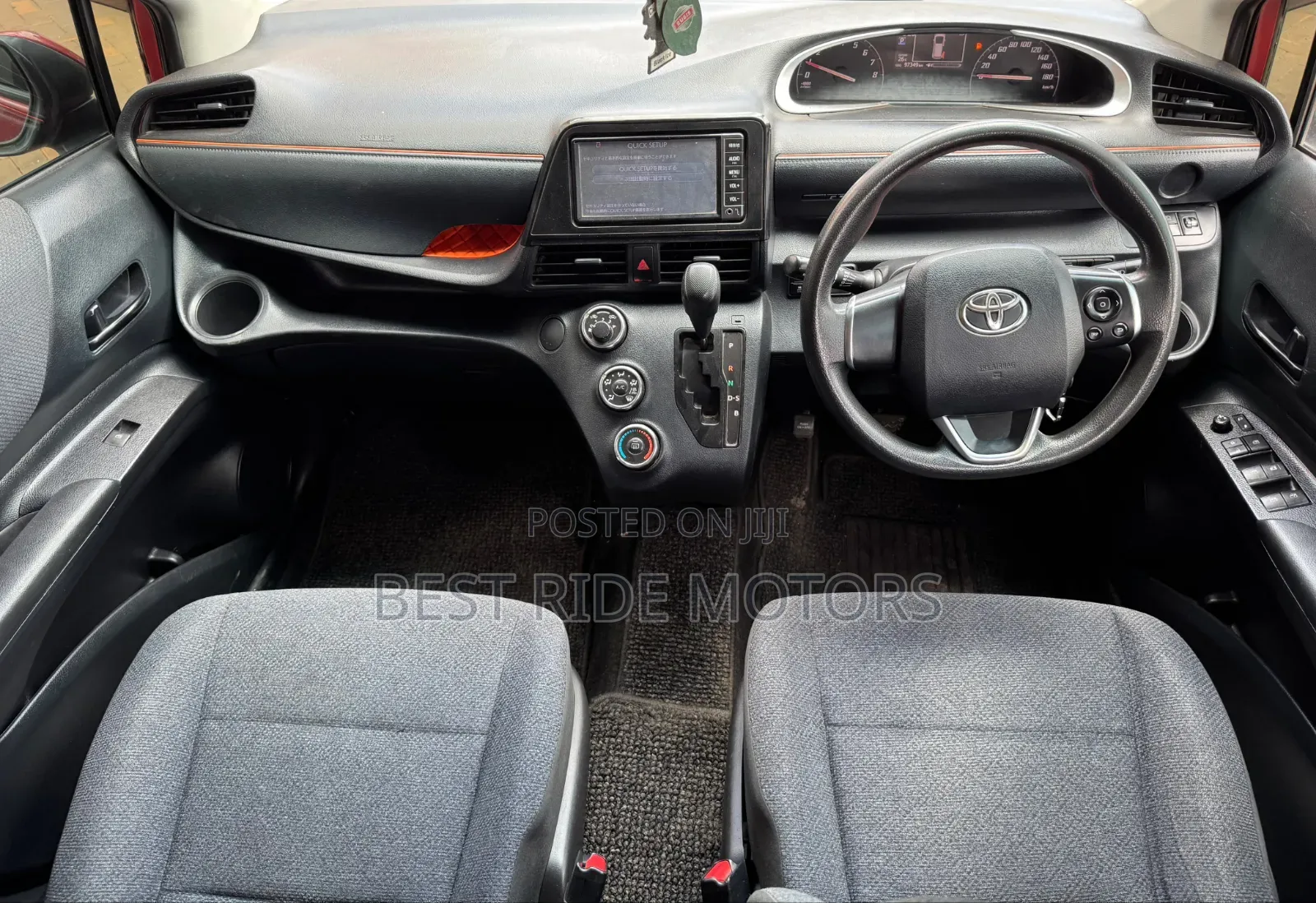 Toyota Sienta 2017 Red