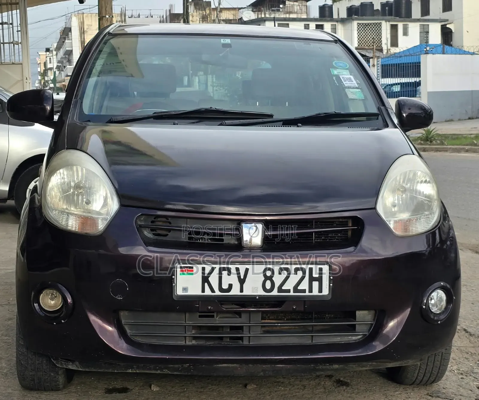 Toyota Passo 2011 Maroon
