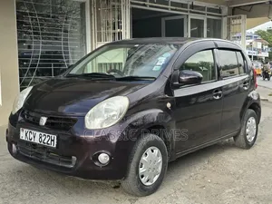 Toyota Passo 2011 Maroon