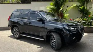 Toyota Land Cruiser Prado 2.7 2023 Black
