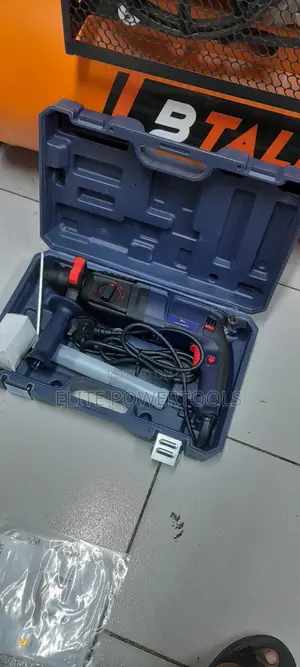 Maxmech RH 800-26 Rotary Hammer Drill.