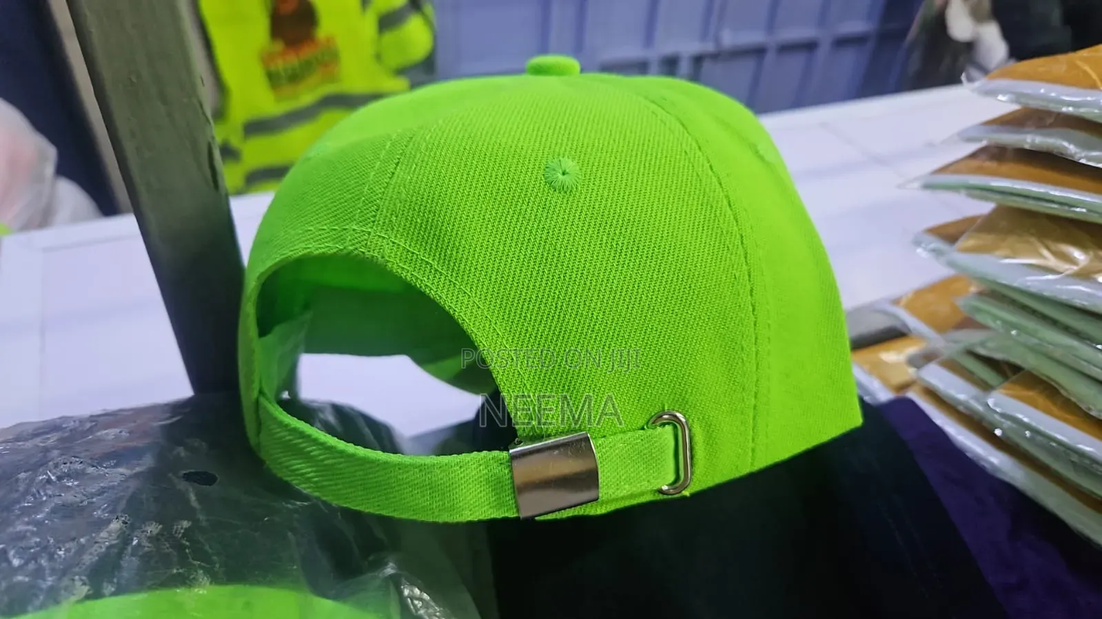 Plain Caps