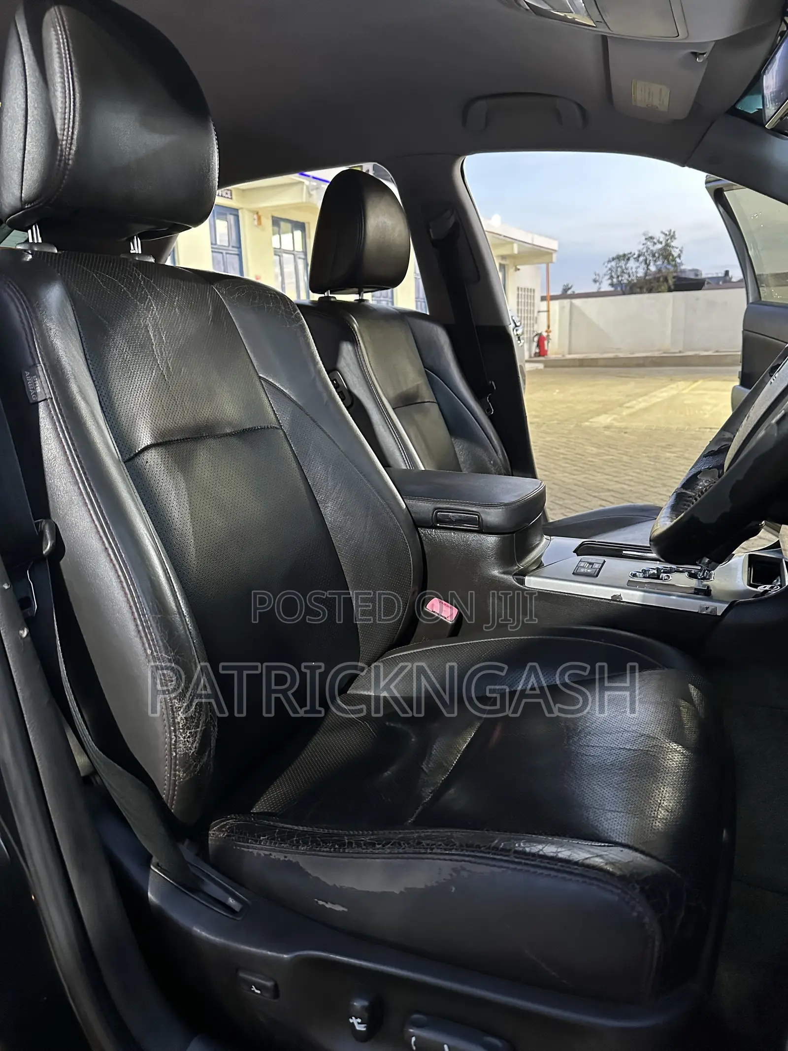 Toyota Crown 2012 Black