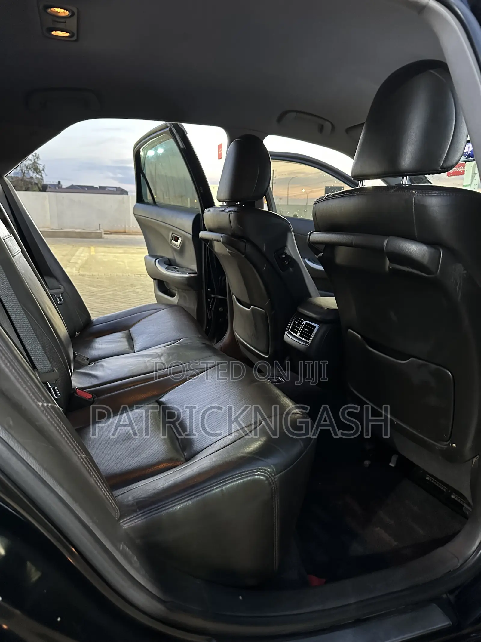 Toyota Crown 2012 Black