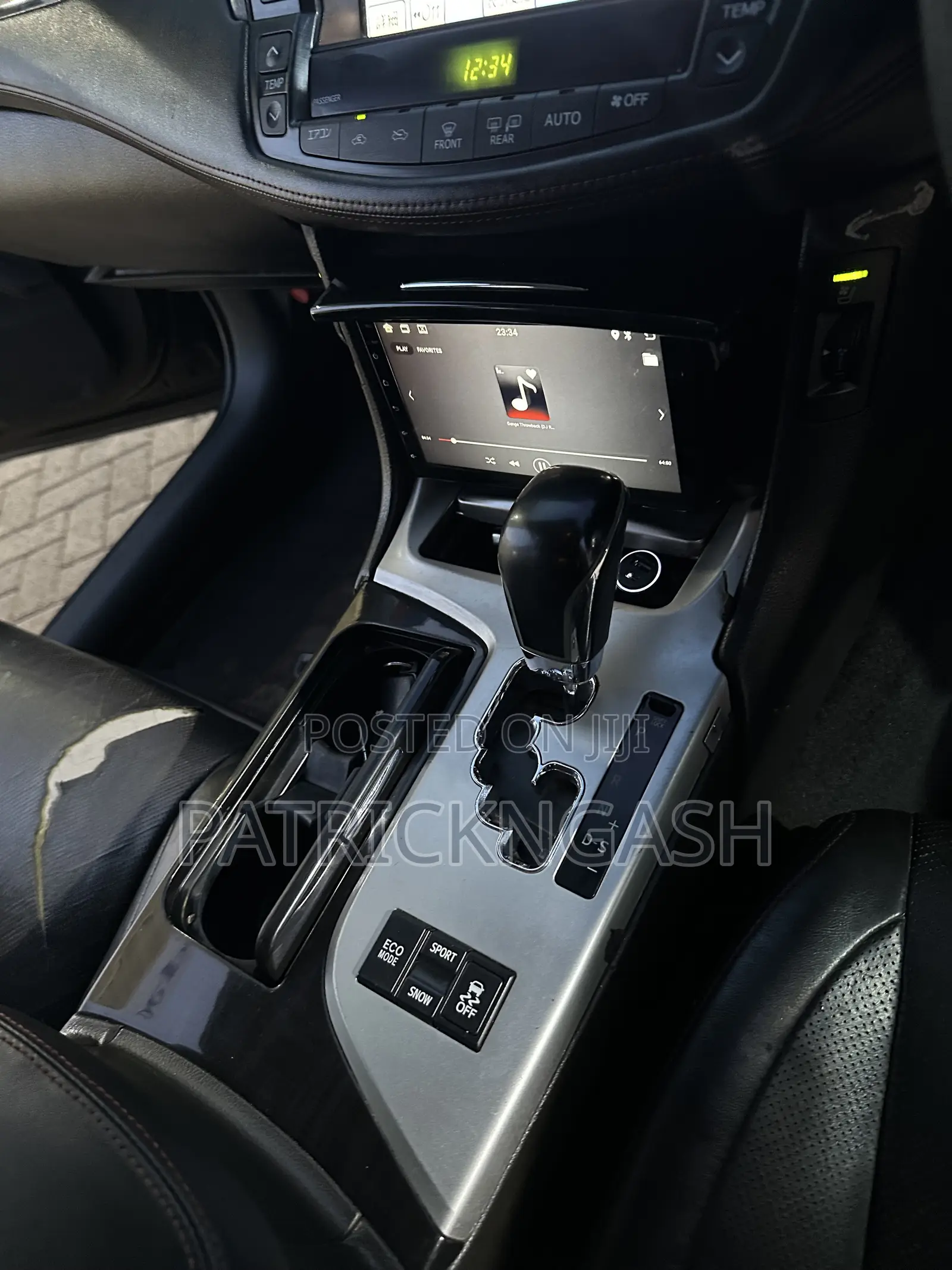 Toyota Crown 2012 Black