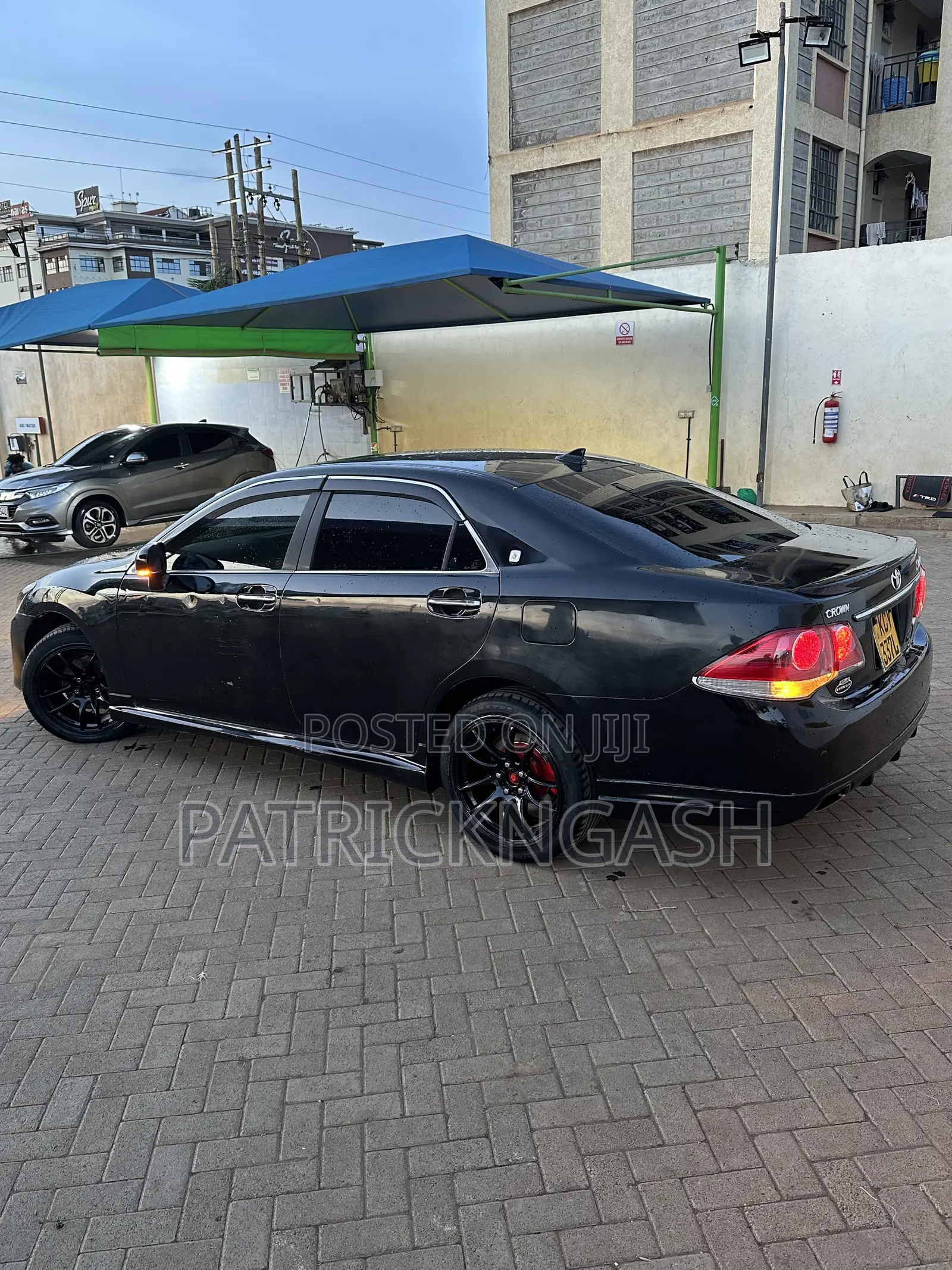 Toyota Crown 2012 Black