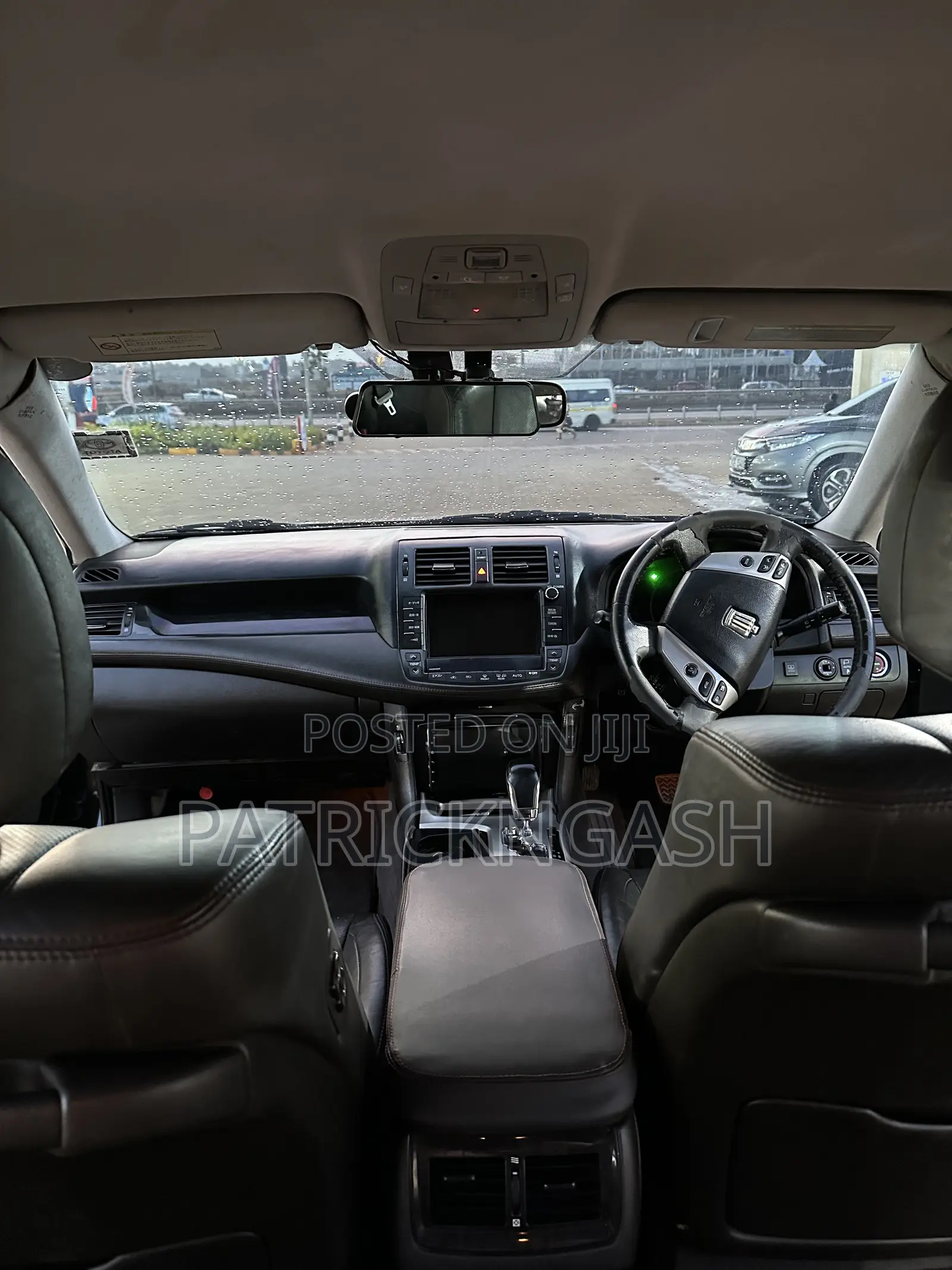 Toyota Crown 2012 Black