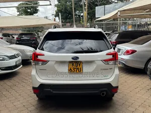 Subaru Forester 2019 White