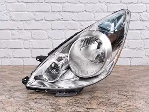 Depo Head Lamp / Light Nissan Note 2010/2011/2012