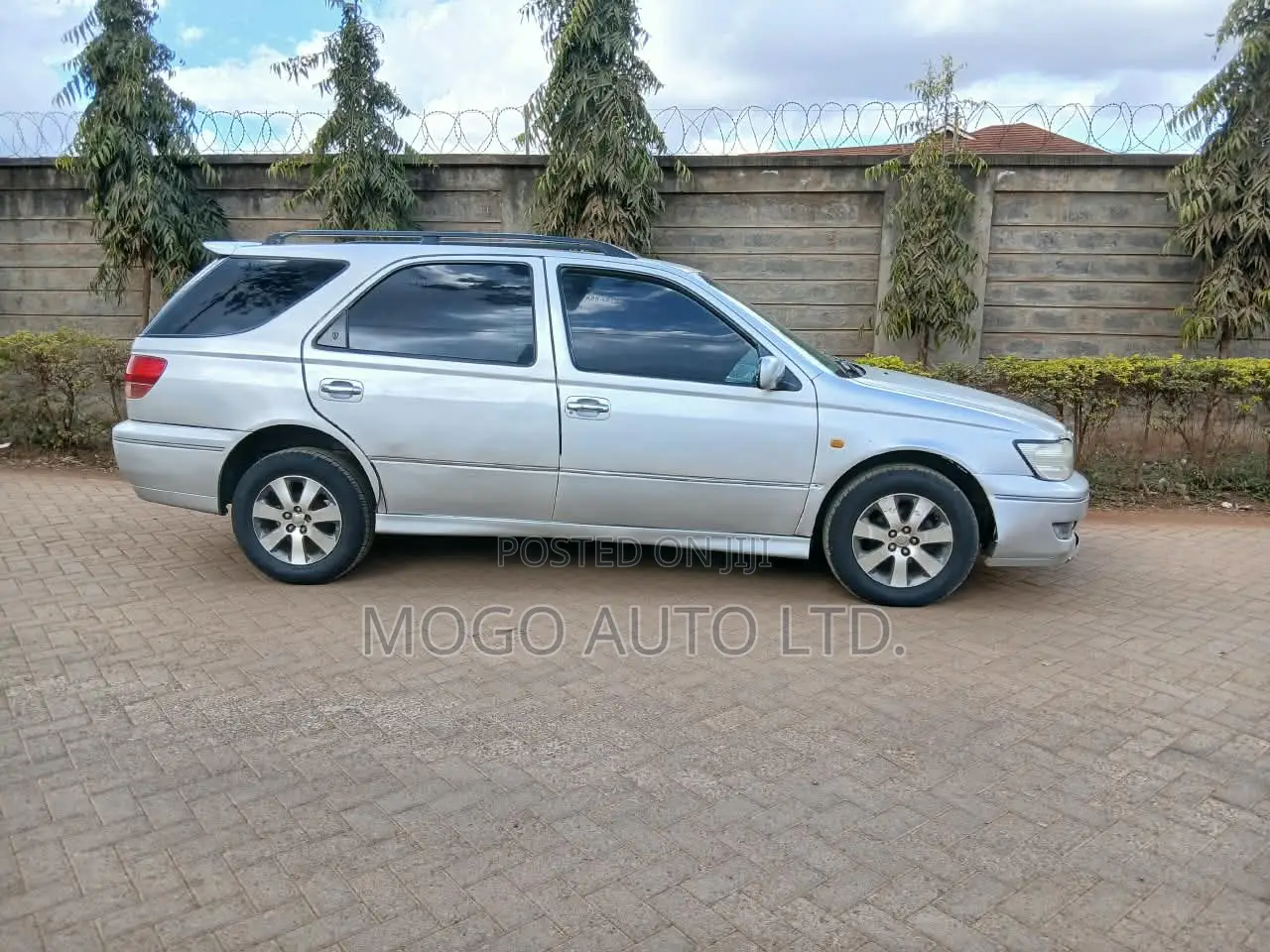 Toyota Vista 2003 Silver