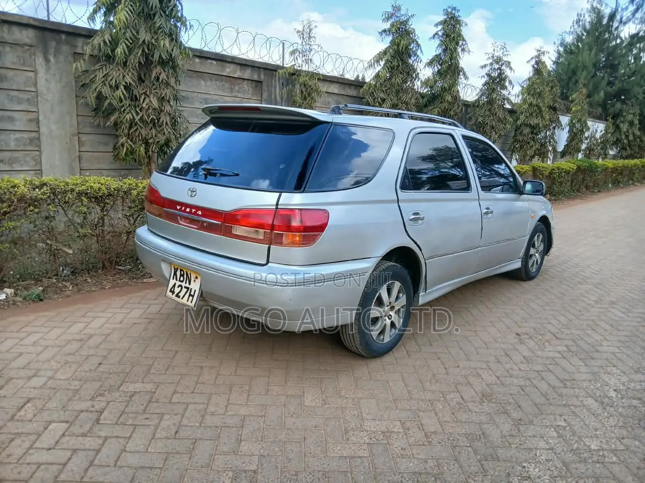 Toyota Vista 2003 Silver