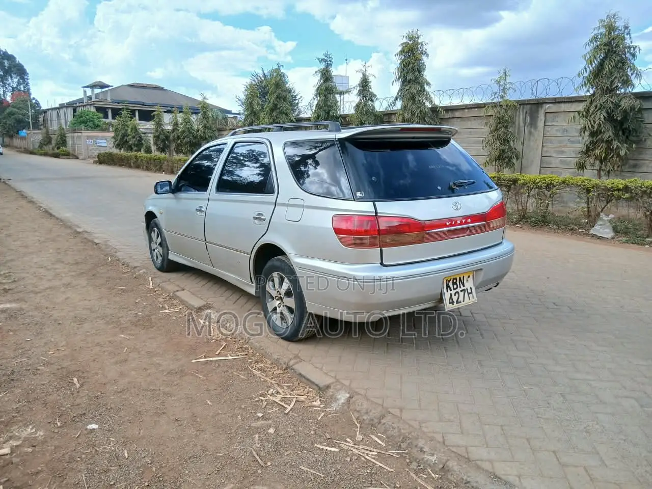 Toyota Vista 2003 Silver