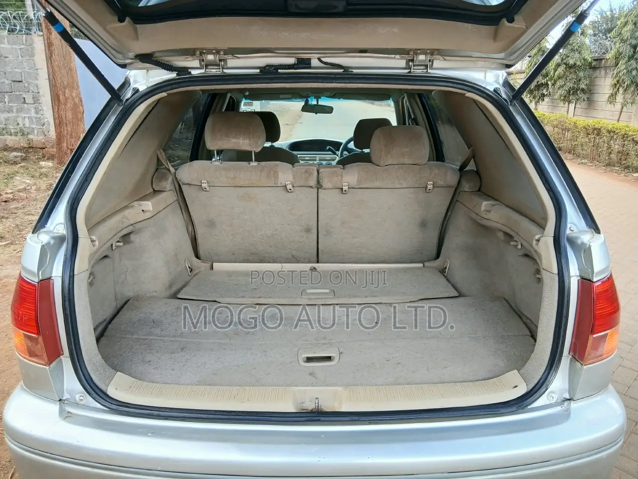 Toyota Vista 2003 Silver