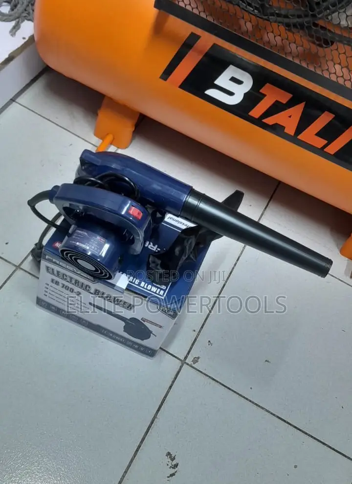 Maxmech EB 700-2 Handheld Electric Blower.