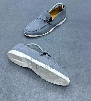 Summer Walk Loro Piana
