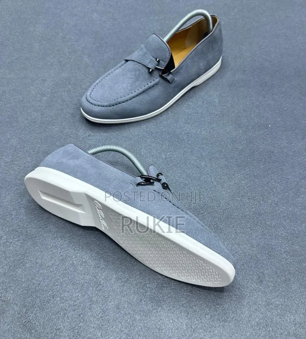 Summer Walk Loro Piana