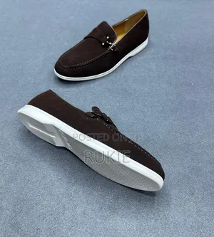 Summer Walk Loro Piana