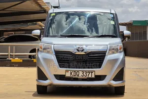 Toyota Roomy 2017 Silver