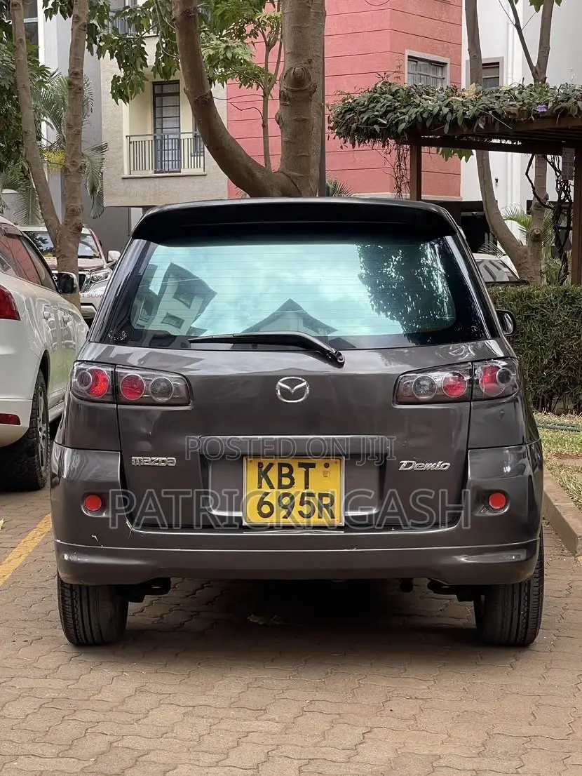 Mazda Demio 2006 Burgundy