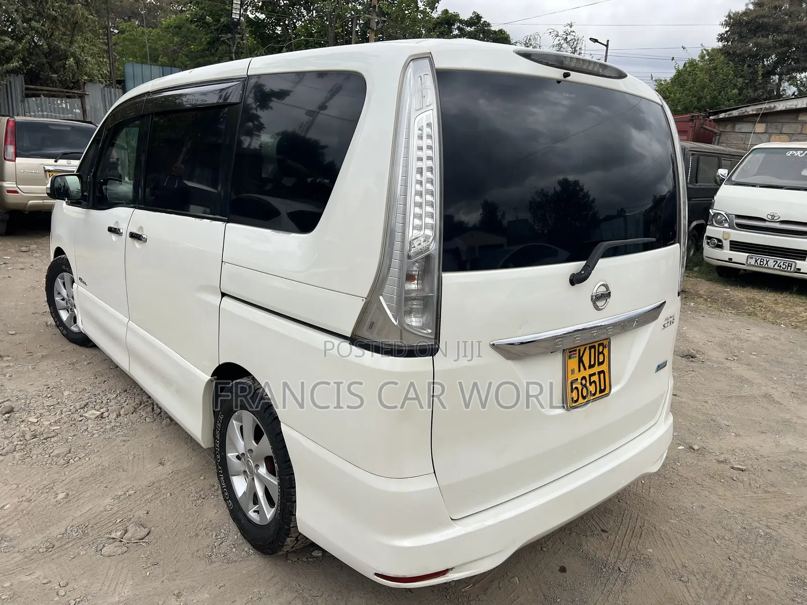 Nissan Serena 2012 Off white