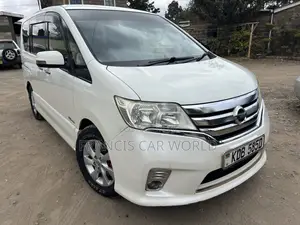 Nissan Serena 2012 Off white